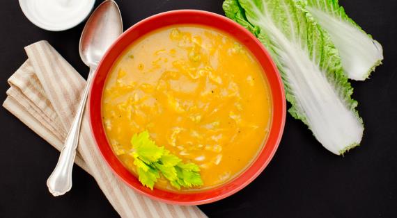 Картофельный суп с&nbsp;пекинской капустой