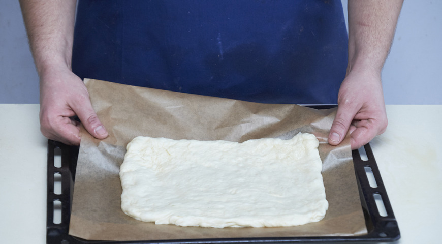 Фото приготовления рецепта: Сэндвич из домашней фокаччи с ветчиной, шаг №4