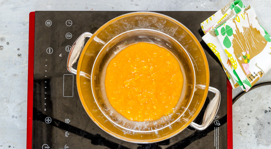 Фото приготовления рецепта: Пасха с абрикосовым соусом, шаг №3