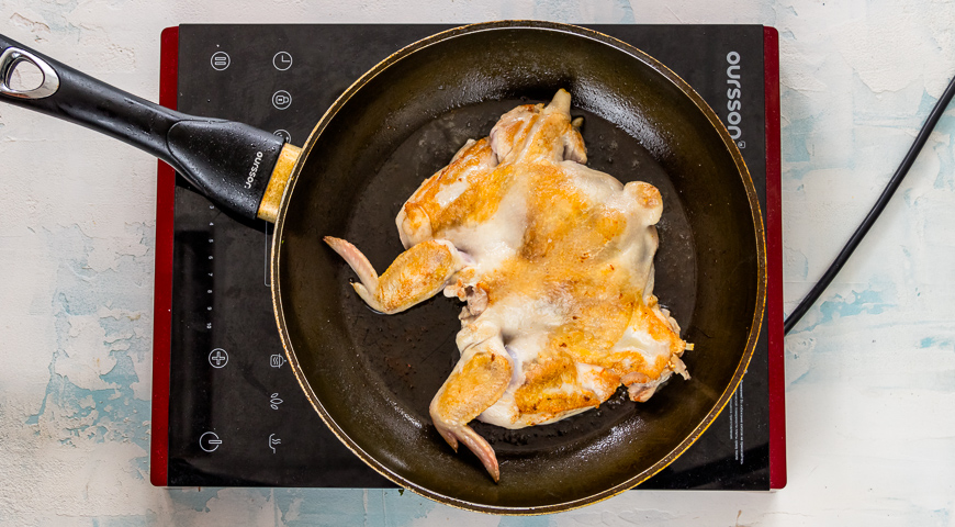 Фото приготовления рецепта: Пасхальные цыплята, шаг №3