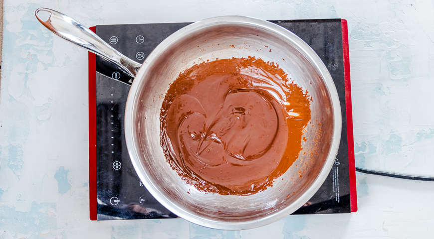 Фото приготовления рецепта: Пасхальный шоколадный кекс, шаг №1