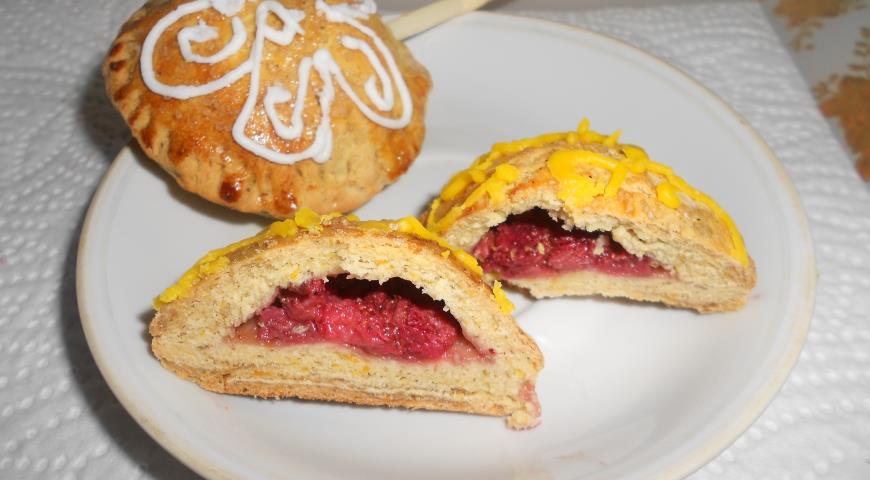 Рецепт пирожков с ягодами на палочках