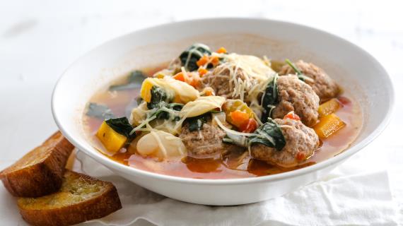 Тосканский суп из белой фасоли с&nbsp;фрикадельками