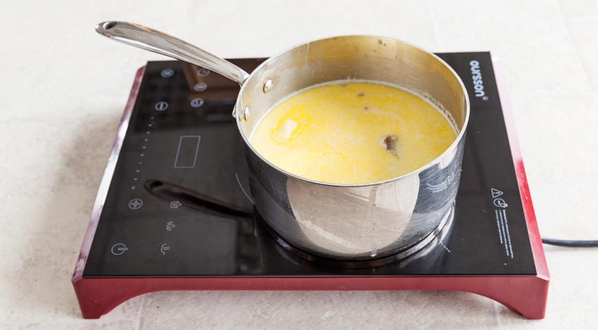 Фото приготовления рецепта: Каша гречневая пуховая со сливочным соусом , шаг №3