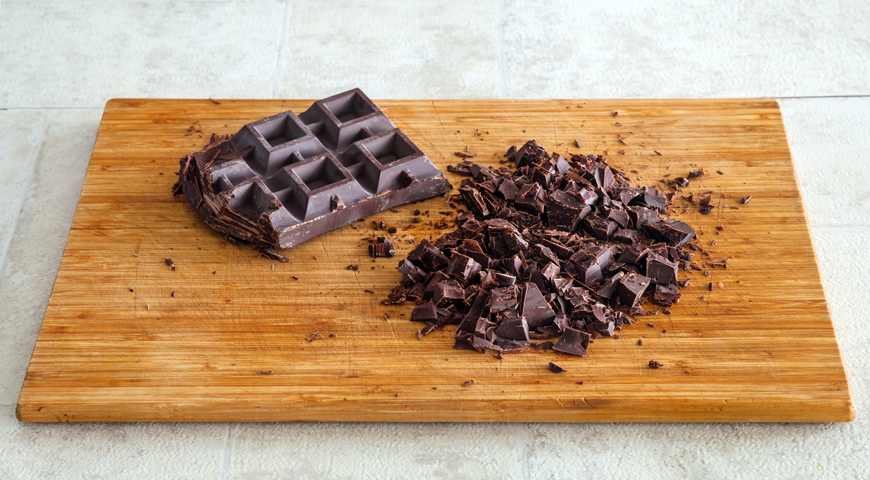 Фото приготовления рецепта: Как расплавить шоколад, шаг №1
