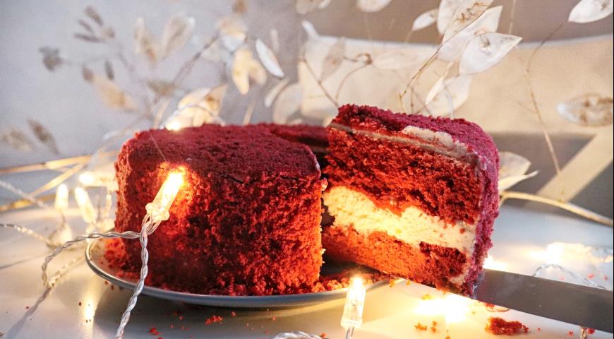 Готовим торт Знаменательный Красный бархат