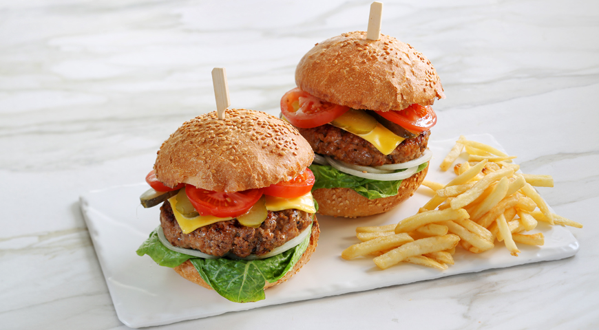 Как приготовить гамбургер в домашних условиях: попробуйте наши рецепты