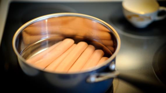 Как варить сосиски