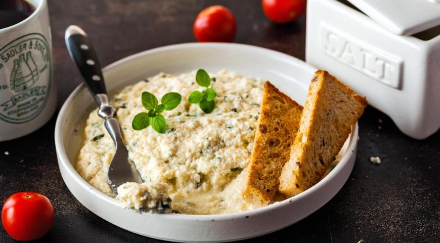 Что можно приготовить из яиц, колбасы и сыра и яично-сырных завтраков, самое привычное, но не скучное