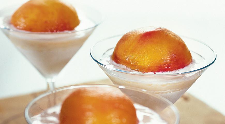 Персики с творожным кремом