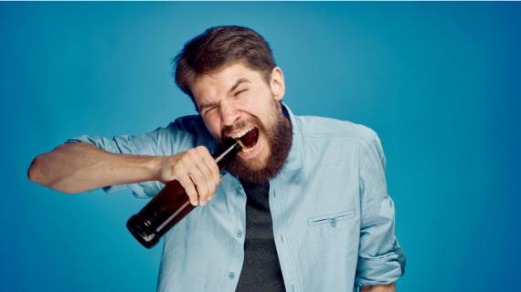 Алкоголь может разрушить ваши зубы