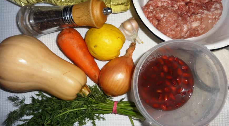 Подготавливаем необходимые продукты для овощного супа с фрикадельками