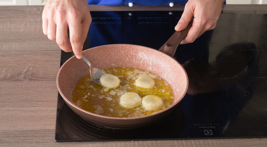 Крем-суп из топинамбура с шашлычками из белых грибов. Обжариваем топинамбур