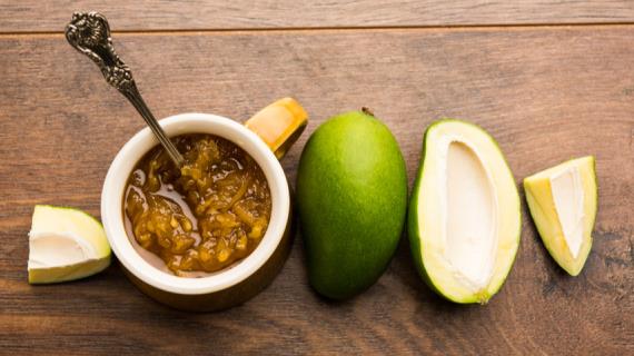 Для тех, кто в теме: как сделать из неспелого манго вкуснейший соус амба