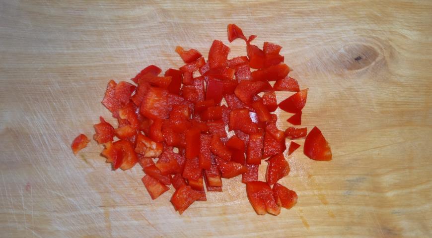 Фото приготовления рецепта: Салат с креветками, шаг №6