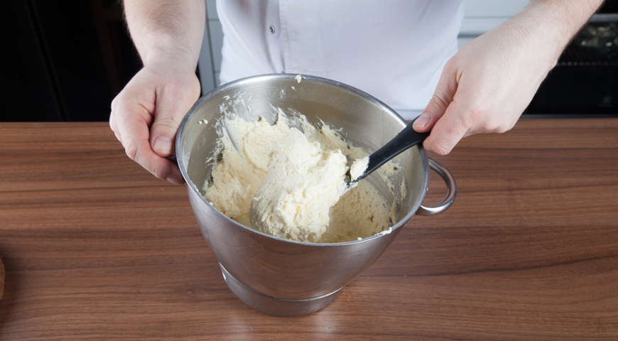 Торт Радуга, приготовьте масляной крем
