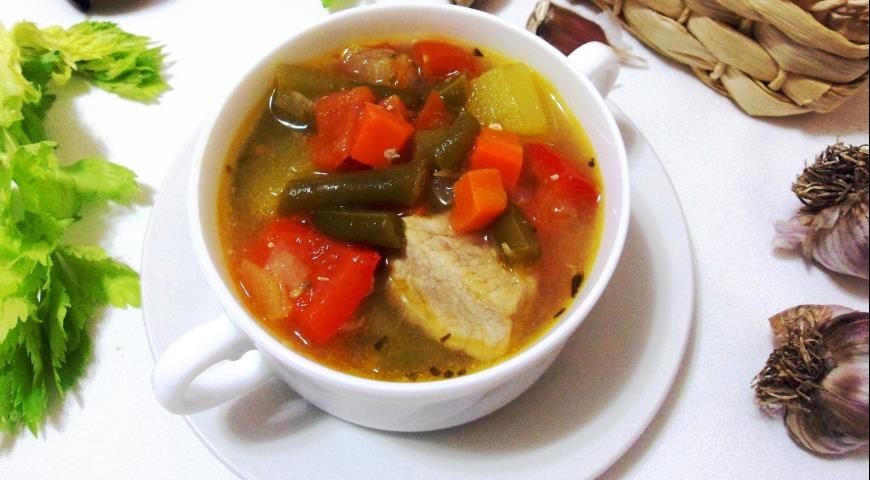 Фото приготовления рецепта: Овощной суп с индейкой, шаг №8