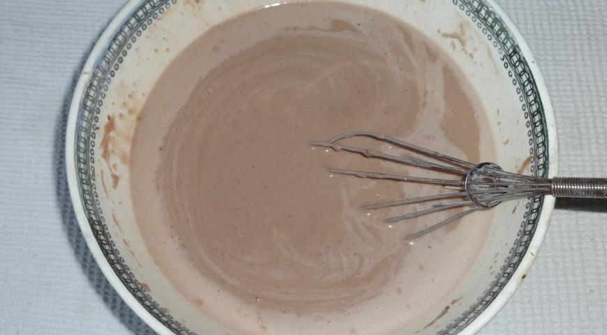 Фото приготовления рецепта: Шоколадный блинный торт, шаг №6