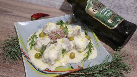 Тефтели с оливками с соусом авголемоно (Юварлакия)