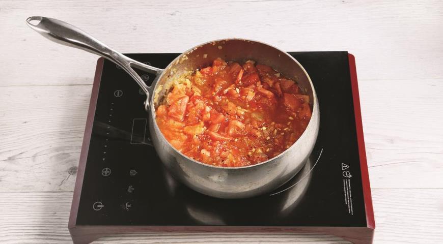 Фото приготовления рецепта: Кальмары, фаршированные рисом в духовке, шаг №1