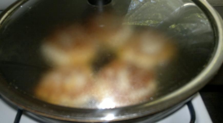 Фото приготовления рецепта: Оладьи из тыквы и цветной капусты, шаг №12