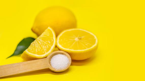 Почему лимонную кислоту делают не из лимонов?