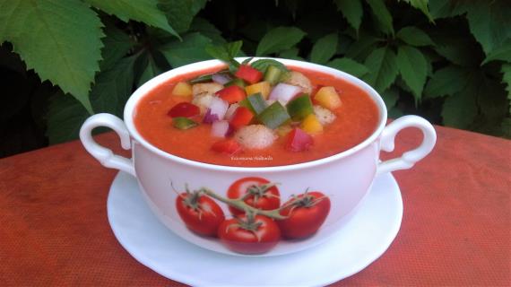 Гаспачо - холодный суп из томатов для жаркого лета