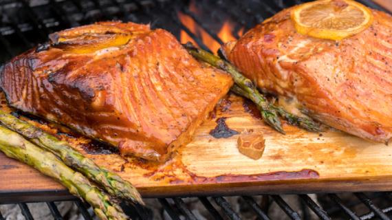 Рецепт лосося на гриле, который поразит ваших гостей этим летом