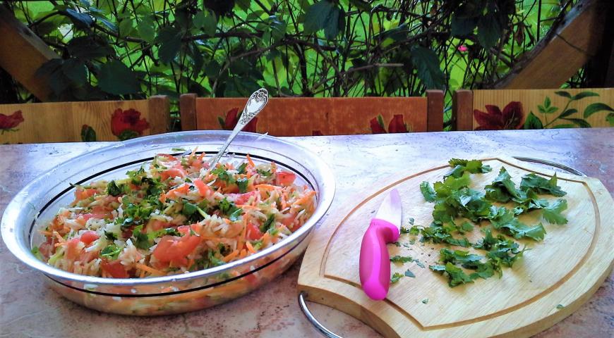 Легкий салат из сырых овощей "Польза здоровью", смешать овощи для салата