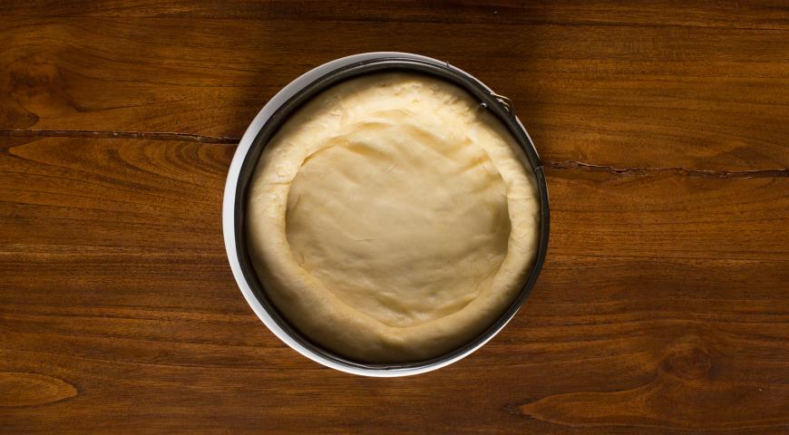 Фото приготовления рецепта: Холодный пирог с малоглазым макрурусом, шаг №6