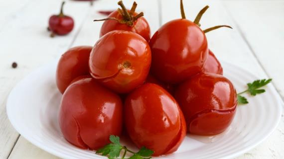 Что нужно добавить в солёные помидоры, чтобы удивить даже самых искушённых