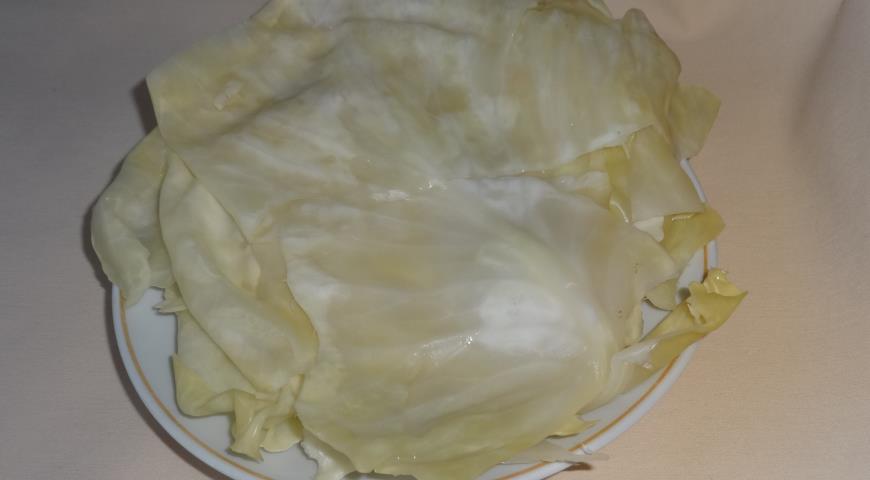 Фото приготовления рецепта: Квашеная капуста в медовой заливке, шаг №7