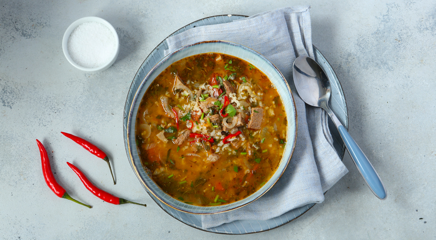 Суп харчо с говядиной и рисом