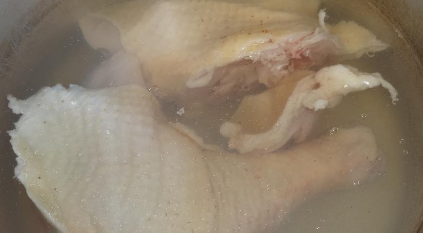 Фото приготовления рецепта: Рагу из картофеля и курицы, шаг №1