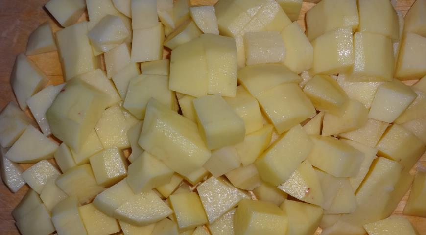 Фото приготовления рецепта: Рагу из картофеля и курицы, шаг №3