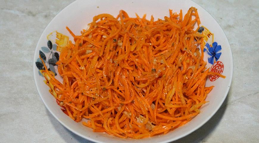 Фото приготовления рецепта: Салат из свиной печени с морковью по-корейски, шаг №1