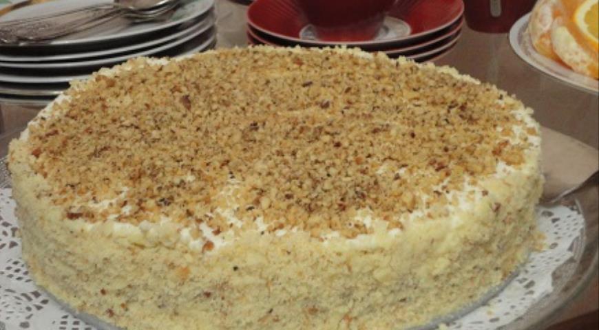Фото приготовления рецепта: Домашний песочный торт, шаг №6