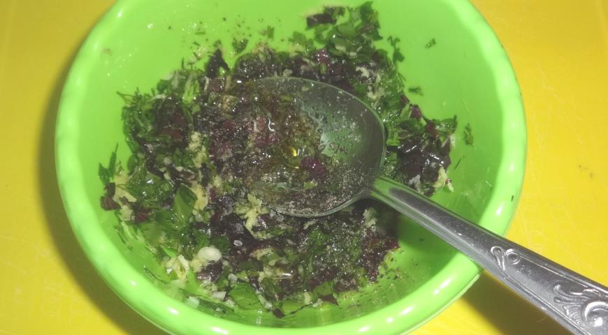 Фото приготовления рецепта: Салат с булгуром и овощами, шаг №7