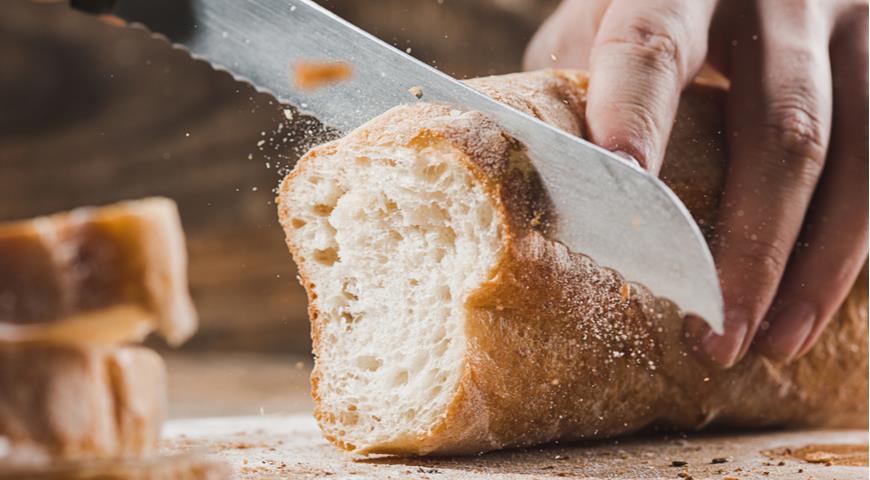 How to cut bread