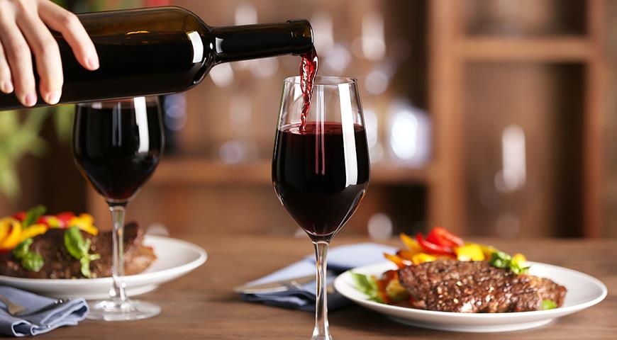 Как выбирать вино к мясным блюдам