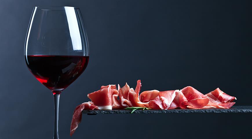 Как выбирать вино к мясным блюдам