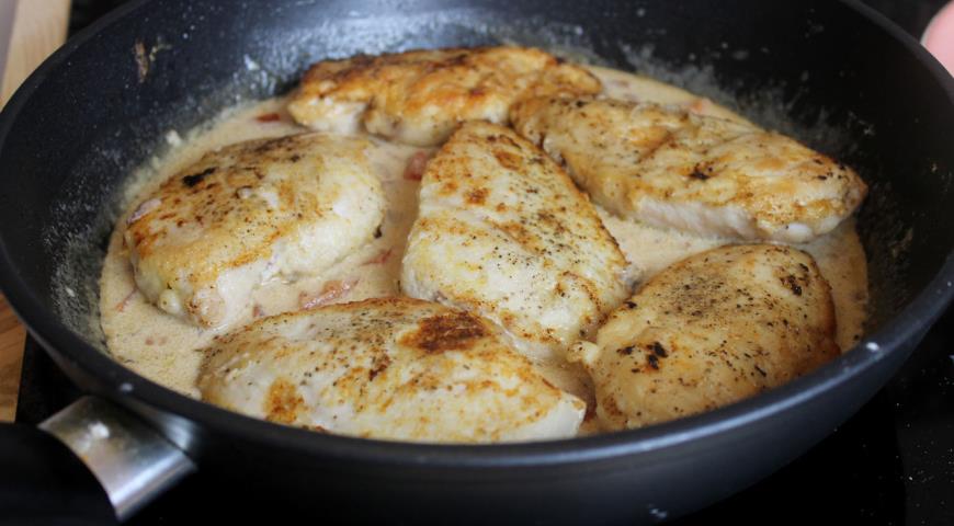 Фото приготовления рецепта: Курица с малиной по-калифорнийски, шаг №8