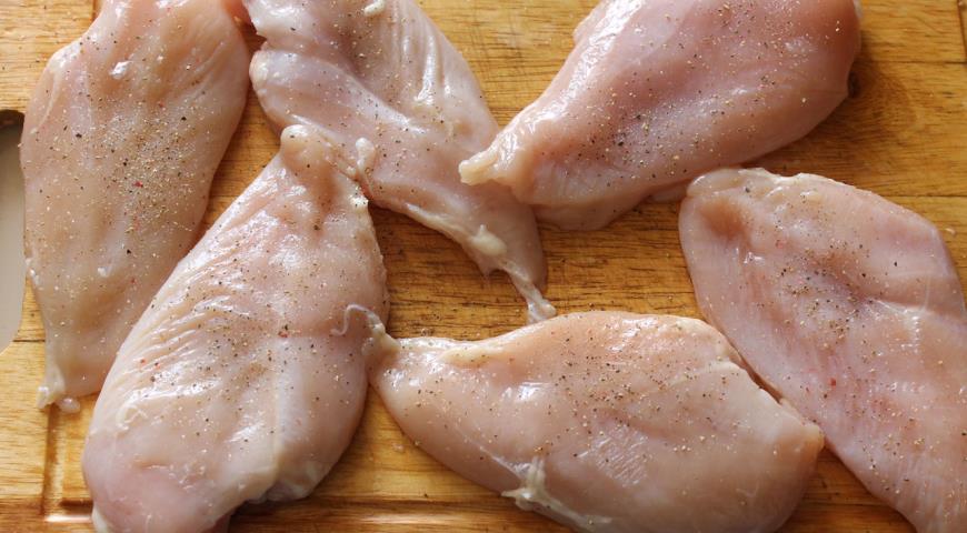 Фото приготовления рецепта: Курица с малиной по-калифорнийски, шаг №1