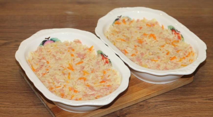 Фото приготовления рецепта: Ежики с рисом в сливочном соусе, шаг №12