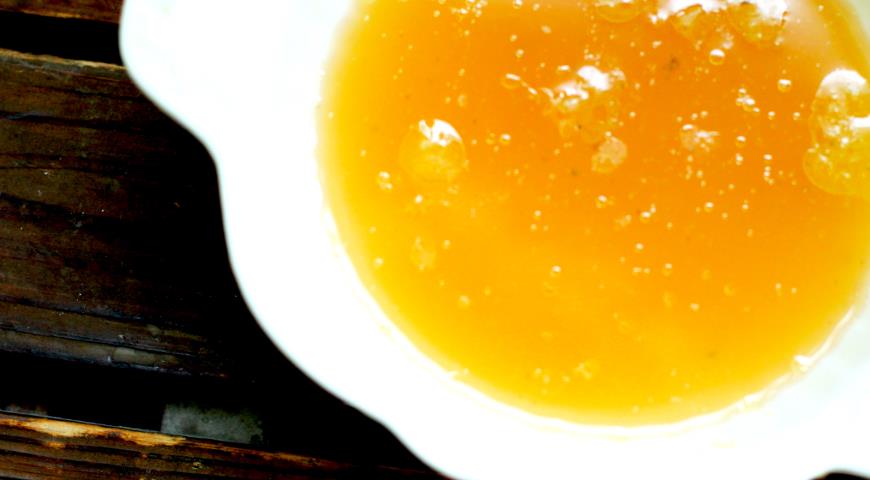 Фото приготовления рецепта: Утка с апельсинами в французском стиле, шаг №4