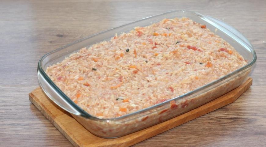 Фото приготовления рецепта: Баклажан запеченный в томатном соусе, шаг №13