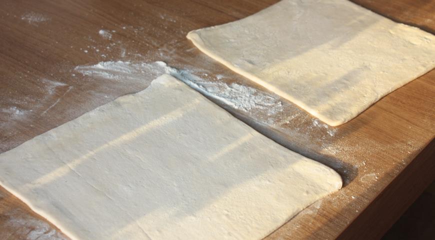 Фото приготовления рецепта: Закусочная ёлочка с беконом и сыром, шаг №1