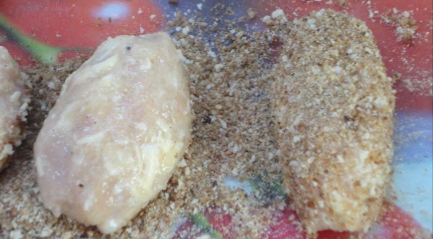 Фото приготовления рецепта: Мазурики из куриной грудки, шаг №2