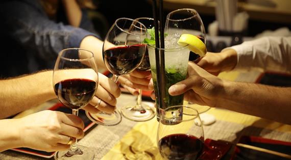 Как делают безалкогольное вино и другие напитки и стоит ли их пить