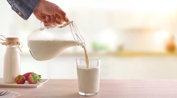 Какое молоко лучше пить, а какое – добавлять в выпечку и каши